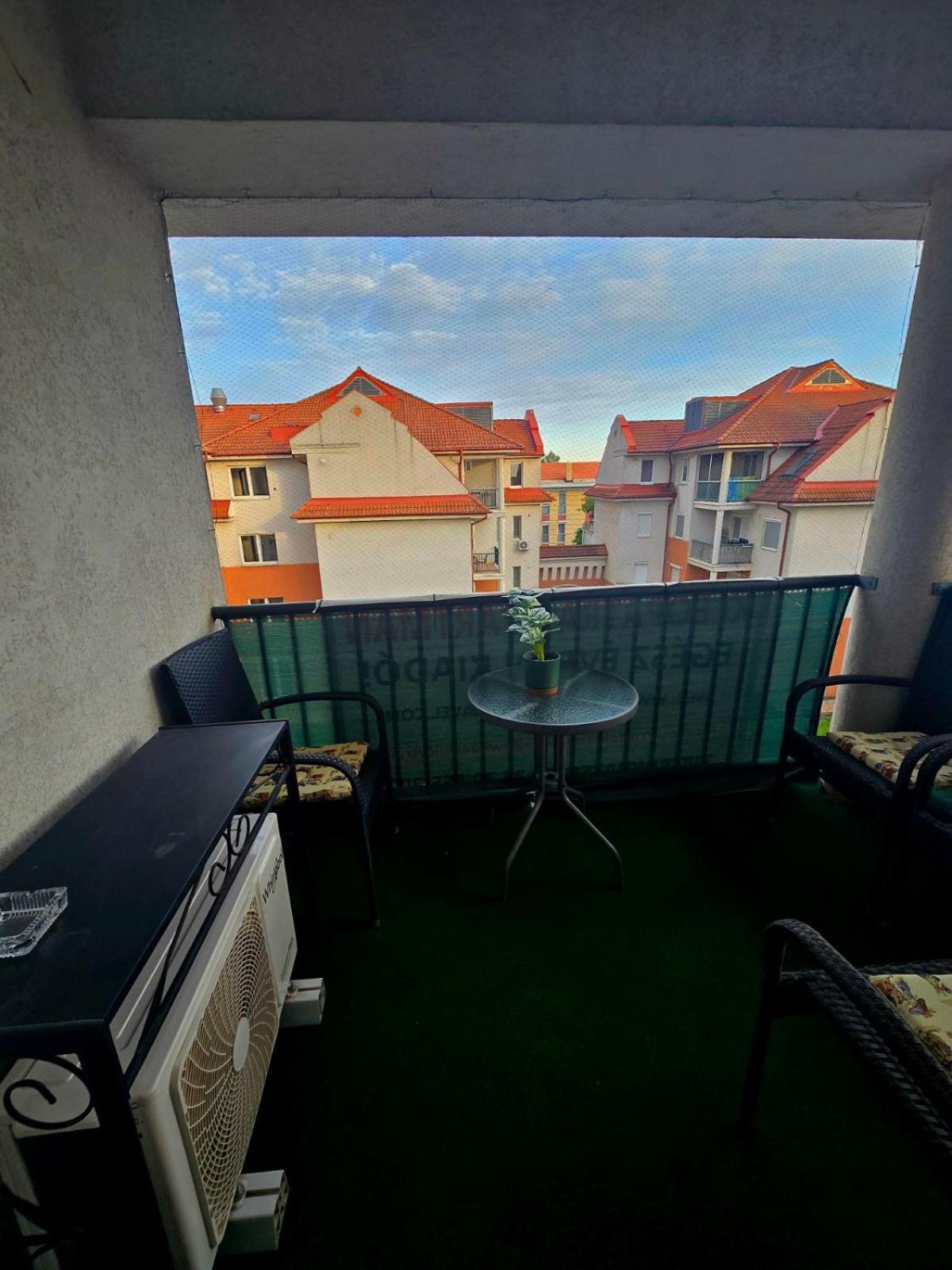 Kleopatra Apartman Hajduszoboszlo Exterior photo